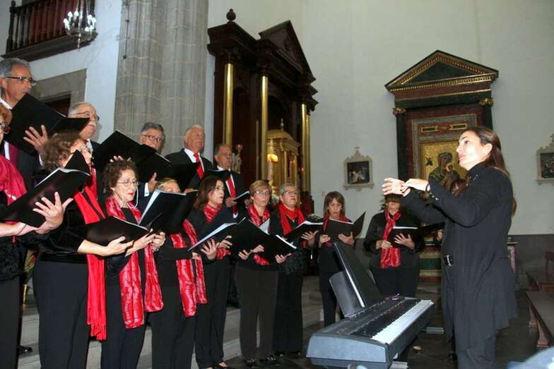 Momento de la actuación del Coro Amati (Foto TA)